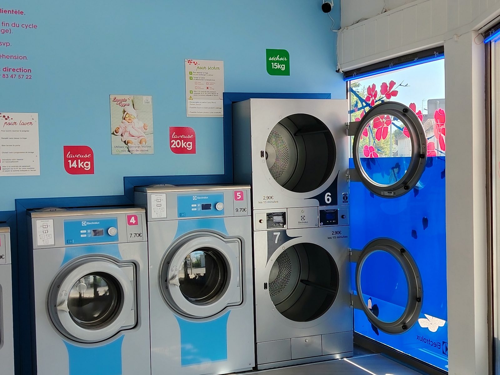 Lave-linge et sèche-linge grande capacité, Laverie du Cygne
